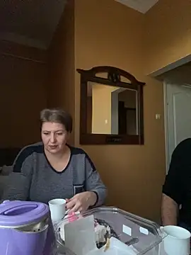 Snapshot of ReginaAndGordon chatting on December 2025 01:40:02 PM ReginaAndGordon online show from December 2025 01:40:02 PM