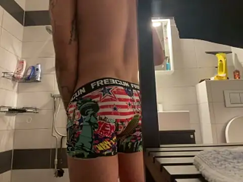 Snapshot of Tholel420 chatting on November 2025 06:03:02 PM Tholel420 online show from November 2025 06:03:02 PM