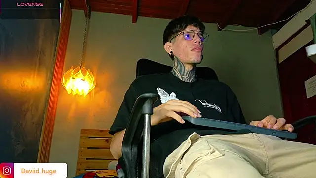 david huge online show from April 2026 03:55:01 AM