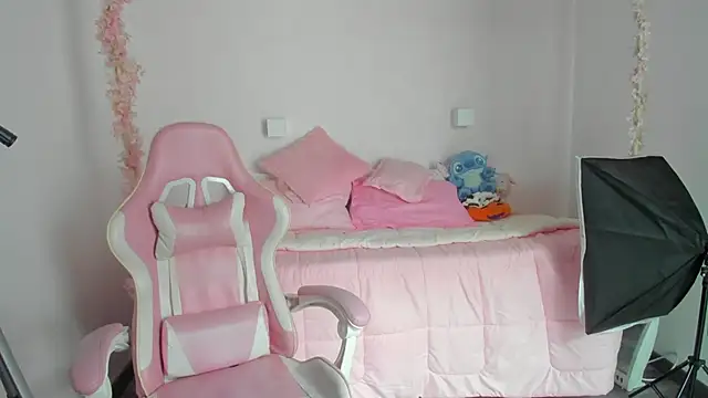 camiicherry online show from June 2026 07:52:01 PM