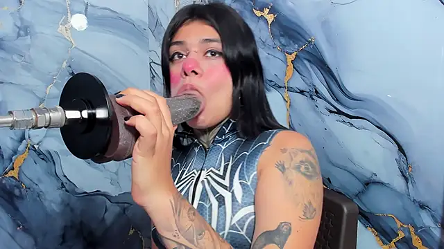 Emily Evo online show from October 2025 07:42:02 PM