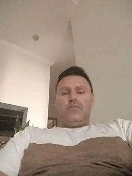 Snapshot of LeoMaduroSP chatting on December 2025 06:24:02 PM LeoMaduroSP online show from December 2025 06:24:02 PM