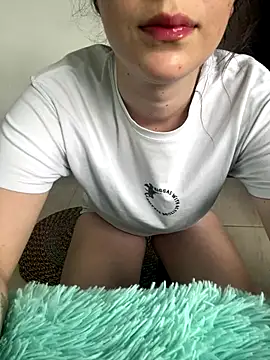 Megan colsom online show from November 2025 03:03:02 PM