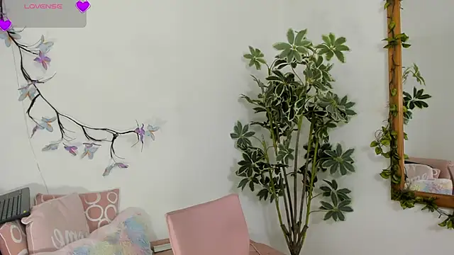 Snapshot of valerieMattson chatting on November 2025 05:02:01 PM valerieMattson online show from November 2025 05:02:01 PM