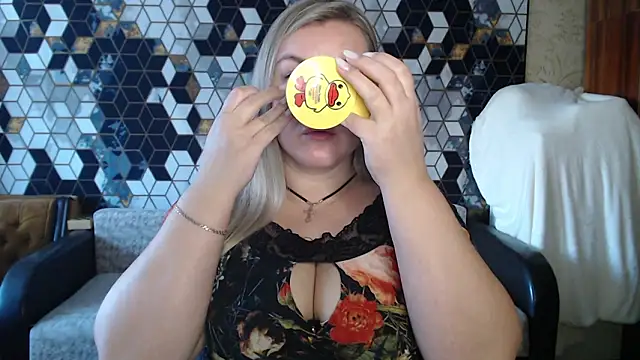 NikaSkylink online show from February 2026 05:24:01 AM