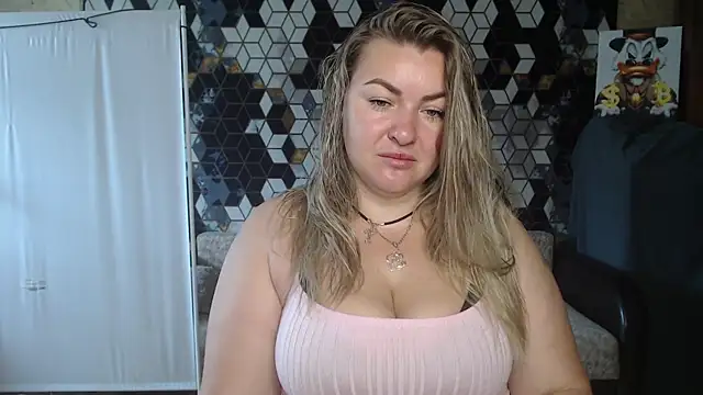 NikaSkylink online show from June 2026 05:03:02 AM