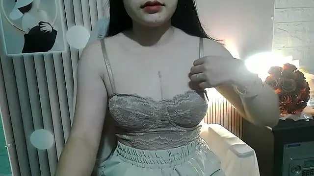 Snapshot of Emachiii chatting on November 2025 12:42:02 AM Emachiii online show from November 2025 12:42:02 AM