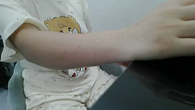Snapshot of Emachiii chatting on May 2026 01:14:01 AM Emachiii online show from May 2026 01:14:01 AM
