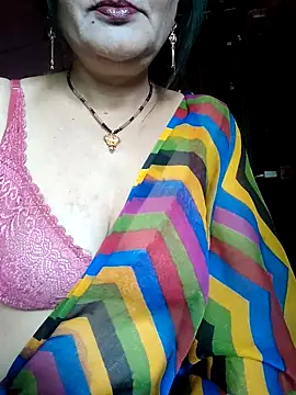 Snapshot of Cuty_siya_143 chatting on December 2025 09:25:01 AM Cuty siya 143 online show from December 2025 09:25:01 AM