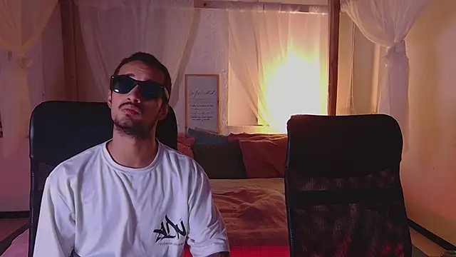 Laila asher online show from September 2025 12:32:02 AM