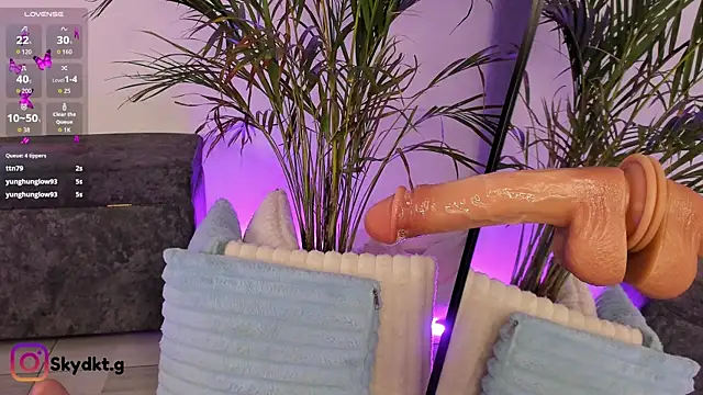 Sky Dark7 online show from September 2025 01:39:02 AM