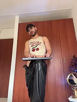 Dark beauty2 online show from November 2025 02:06:02 PM