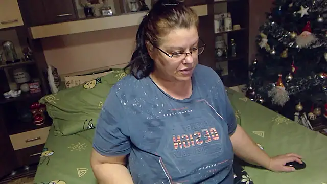 Claudia 71love online show from December 2024 08:43:02 PM