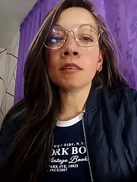 Snapshot of Chriss_girl_of_imaginatio chatting on December 2025 11:11:01 PM Chriss girl of imaginatio online show from December 2025 11:11:01 PM