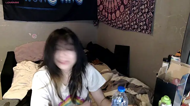 London Ray online show from November 2025 08:25:02 AM