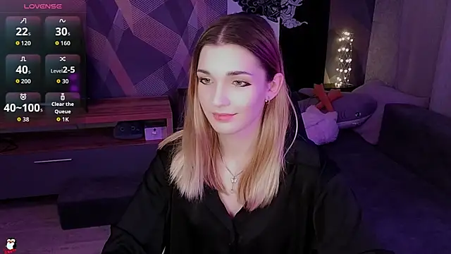 Sandy Belle online show from November 2025 07:27:01 PM