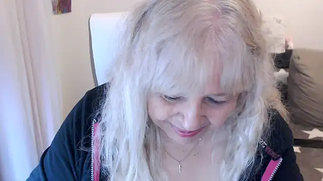 Snapshot of SusiLifeXXX chatting on October 2025 07:44:02 PM SusiLifeXXX online show from October 2025 07:44:02 PM