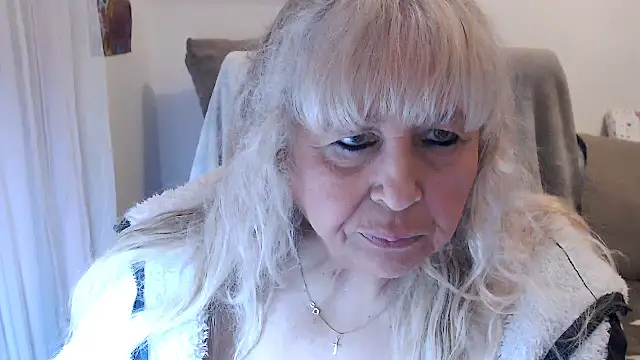 Snapshot of SusiLifeXXX chatting on November 2025 08:20:01 PM SusiLifeXXX online show from November 2025 08:20:01 PM