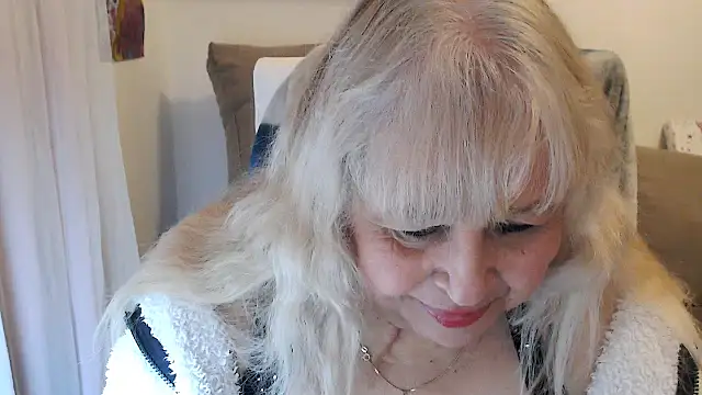 Snapshot of SusiLifeXXX chatting on November 2025 11:25:02 PM SusiLifeXXX online show from November 2025 11:25:02 PM