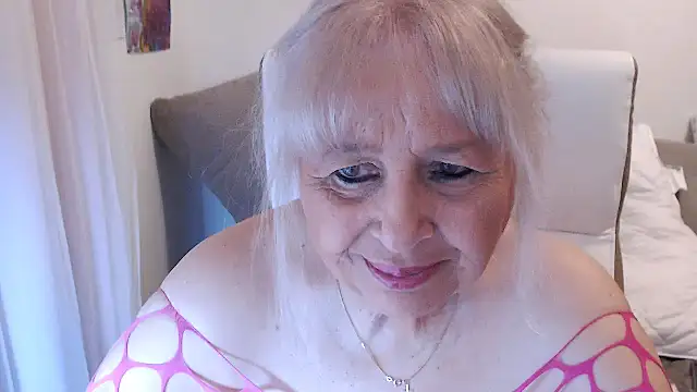 Snapshot of SusiLifeXXX chatting on November 2025 08:08:02 PM SusiLifeXXX online show from November 2025 08:08:02 PM