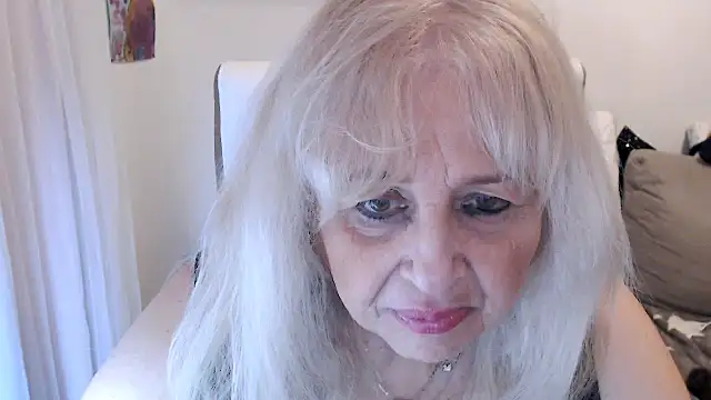 Snapshot of SusiLifeXXX chatting on December 2025 08:14:02 PM SusiLifeXXX online show from December 2025 08:14:02 PM