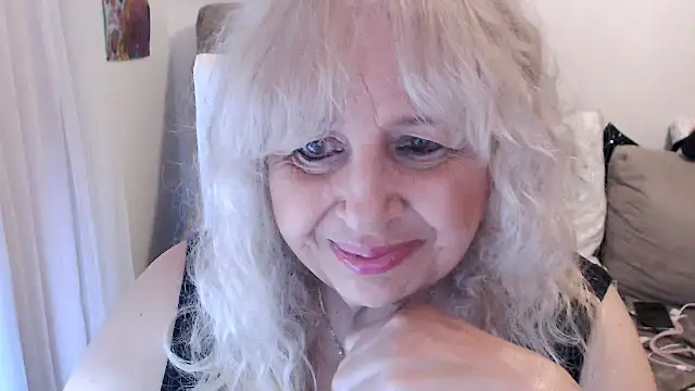 Snapshot of SusiLifeXXX chatting on December 2025 08:35:01 PM SusiLifeXXX online show from December 2025 08:35:01 PM