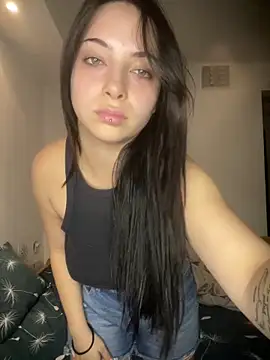 Snapshot of Bella__Booty chatting on September 2025 09:51:01 PM Bella  Booty online show from September 2025 09:51:01 PM