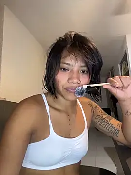 Snapshot of Nia_Desire chatting on April 2026 07:14:02 AM Nia Desire online show from April 2026 07:14:02 AM
