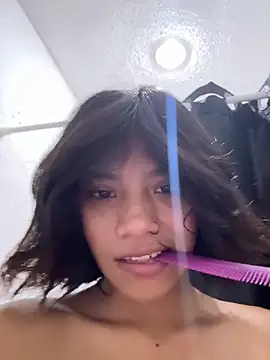 Snapshot of Nia_Desire chatting on May 2026 05:49:01 AM Nia Desire online show from May 2026 05:49:01 AM