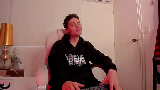 dark sun302 online show from October 2025 09:02:01 PM