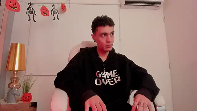 dark sun302 online show from October 2025 02:24:01 AM