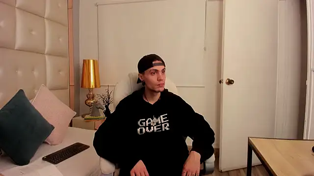 dark sun302 online show from December 2025 03:01:02 AM