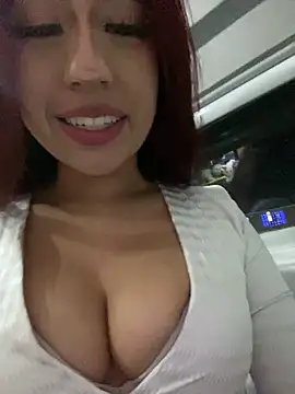 Snapshot of Violet_carson chatting on December 2025 12:48:02 AM Violet carson online show from December 2025 12:48:02 AM