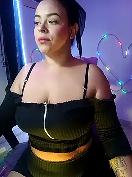 Danniela20 online show from October 2025 11:46:02 PM