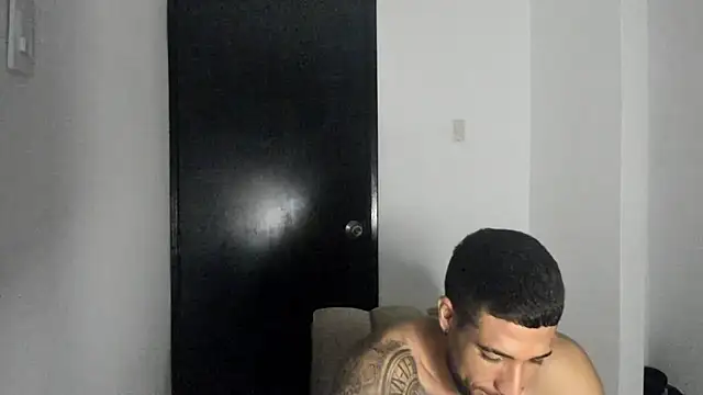 Snapshot of ThiagoLugo chatting on May 2026 04:31:01 AM ThiagoLugo online show from May 2026 04:31:01 AM