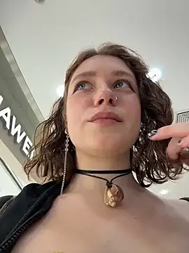 lucy-joy online show from November 2025 10:23:01 AM