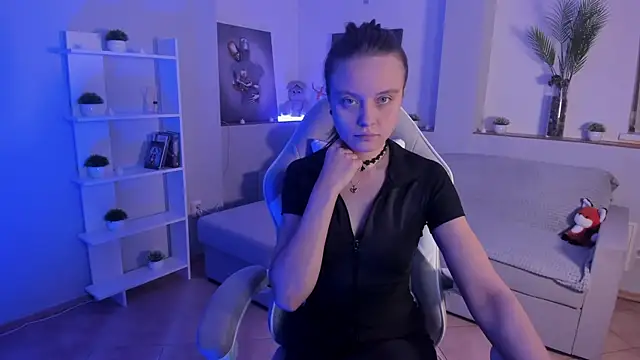 AlicePill online show from November 2025 01:27:02 AM