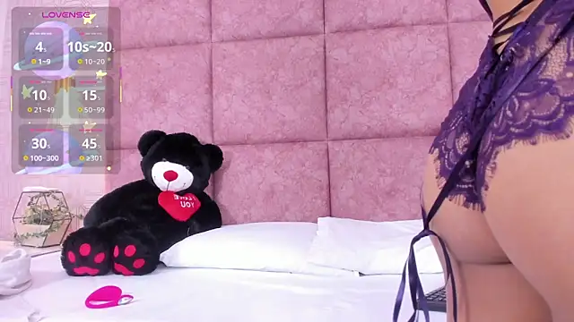 AmyStar1 online show from May 2026 11:42:01 PM