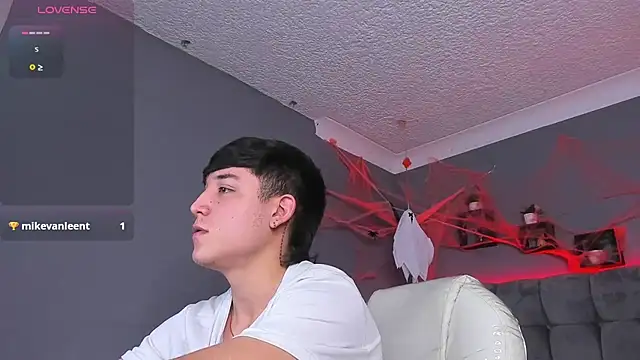 Ares di martin online show from October 2025 04:12:02 AM