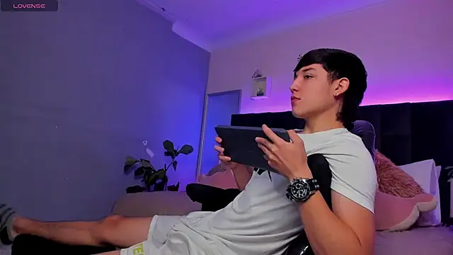 Ares di martin online show from December 2025 01:50:02 PM