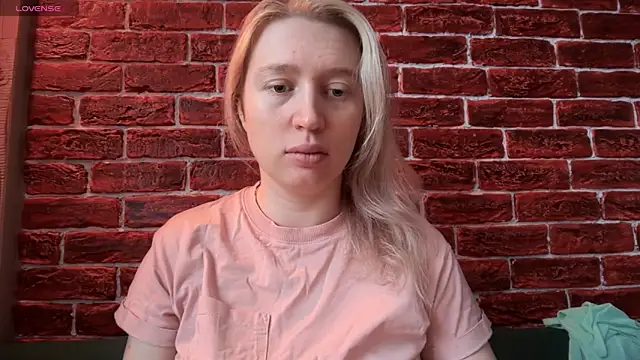 CitrusBlissss online show from November 2025 02:21:01 AM