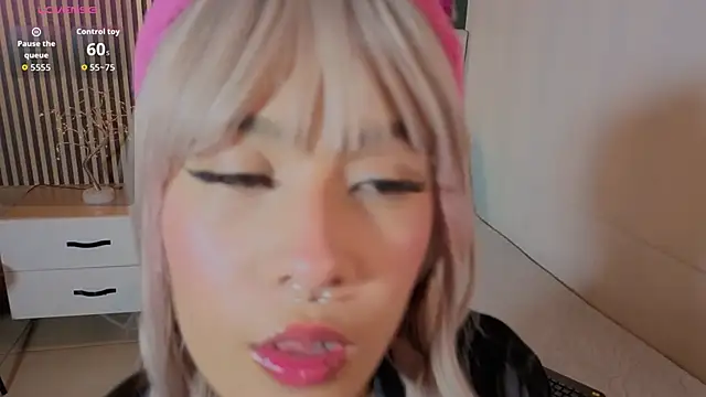 Snapshot of ada_sisns chatting on December 2025 07:55:01 PM ada sisns online show from December 2025 07:55:01 PM