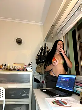 very licious online show from September 2025 08:52:02 PM