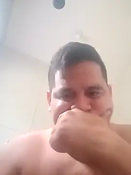 Snapshot of reguetones92 chatting on November 2025 12:07:01 PM reguetones92 online show from November 2025 12:07:01 PM