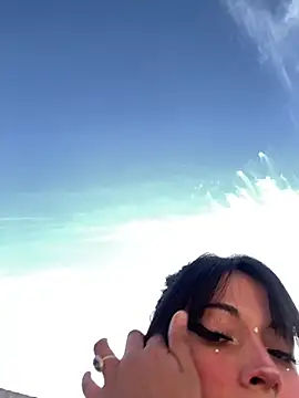 kiittyselenita online show from April 2026 08:14:01 PM