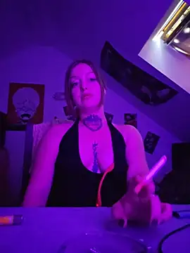 Amatrice X online show from June 2026 04:00:01 PM