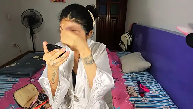 Anais lux online show from March 2026 12:00:02 AM