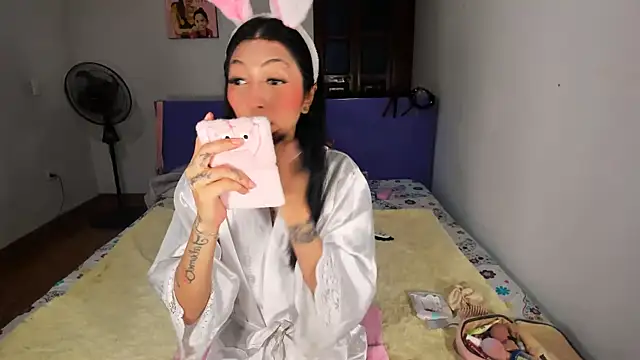 Anais lux online show from May 2026 12:07:01 AM