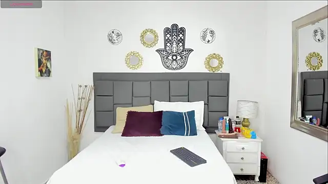 summer williams18 online show from November 2025 12:32:01 AM