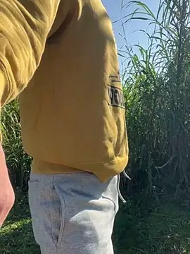 Snapshot of qaz23257 chatting on December 2025 01:44:01 AM qaz23257 online show from December 2025 01:44:01 AM